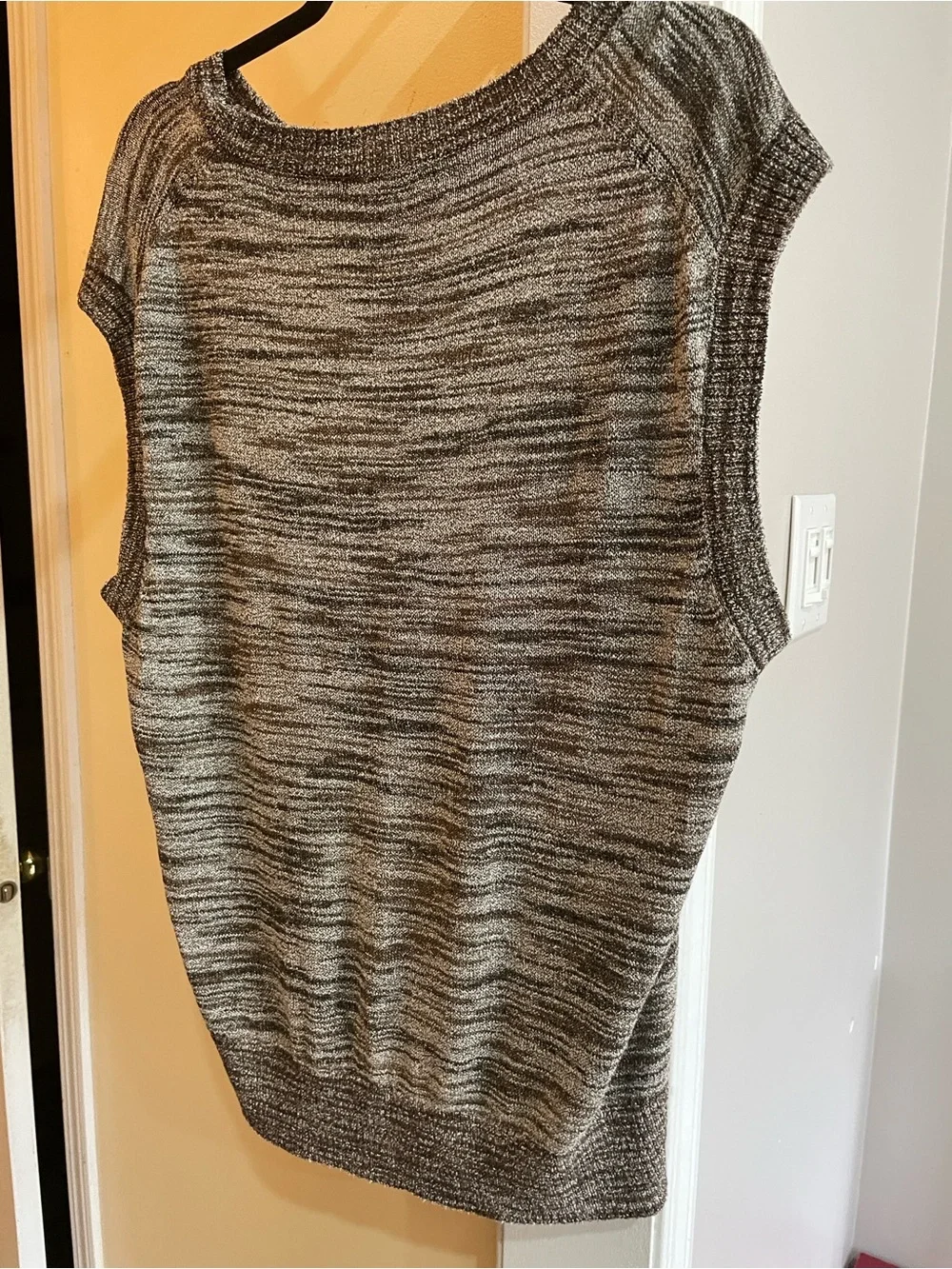 Zara Marled Knit V-Neck Vest in Black and Cream - Picture 3 of 4